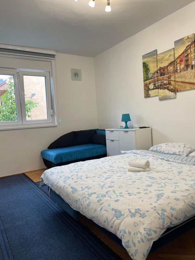 Mona Blue Apartment Sarajevo Bagian luar foto