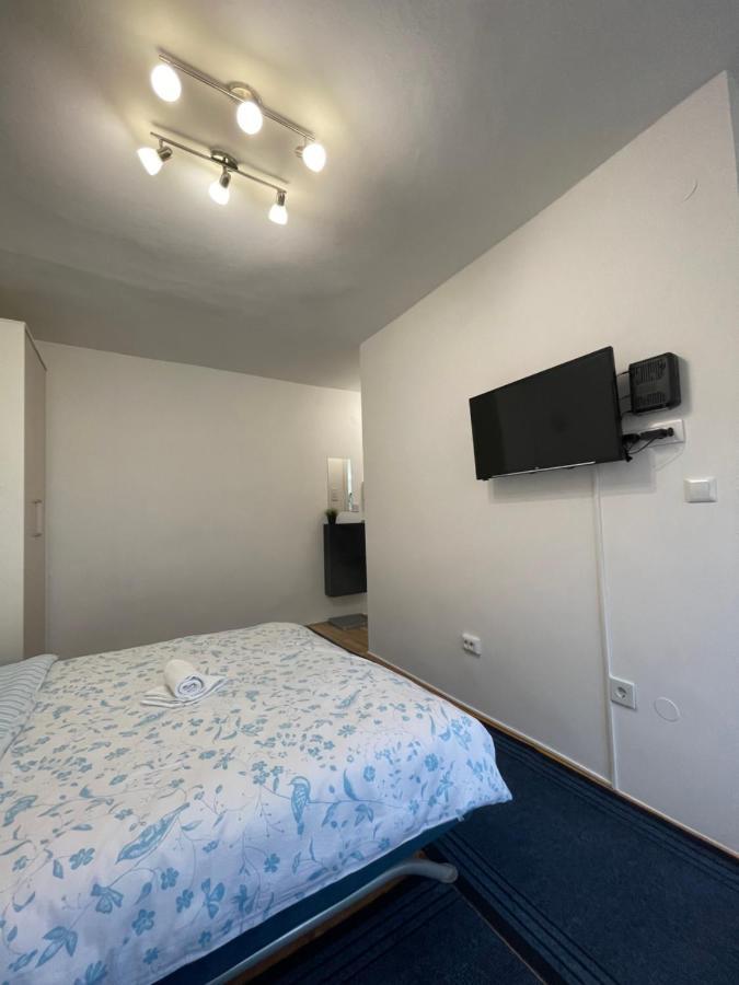 Mona Blue Apartment Sarajevo Bagian luar foto