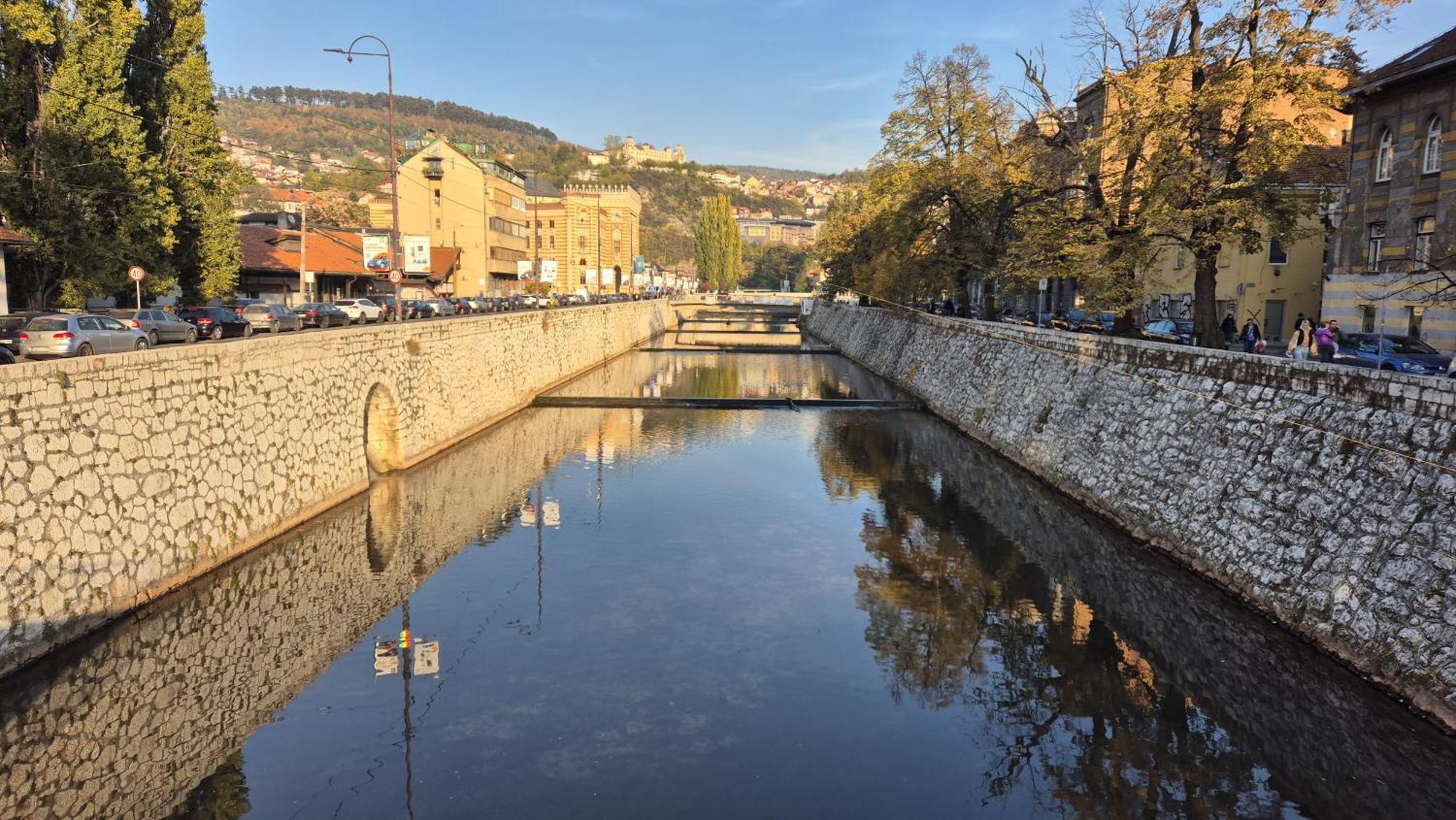 Mona Blue Apartment Sarajevo Bagian luar foto